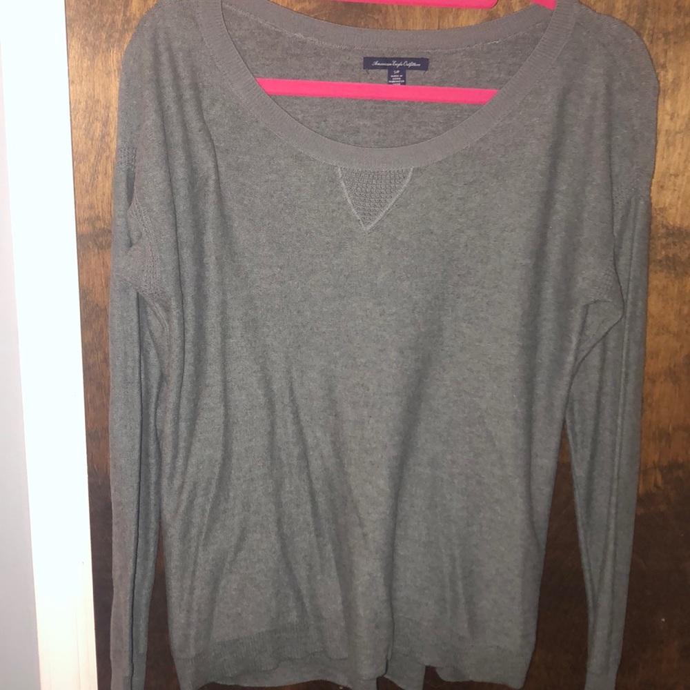 American Eagle light gray sweater